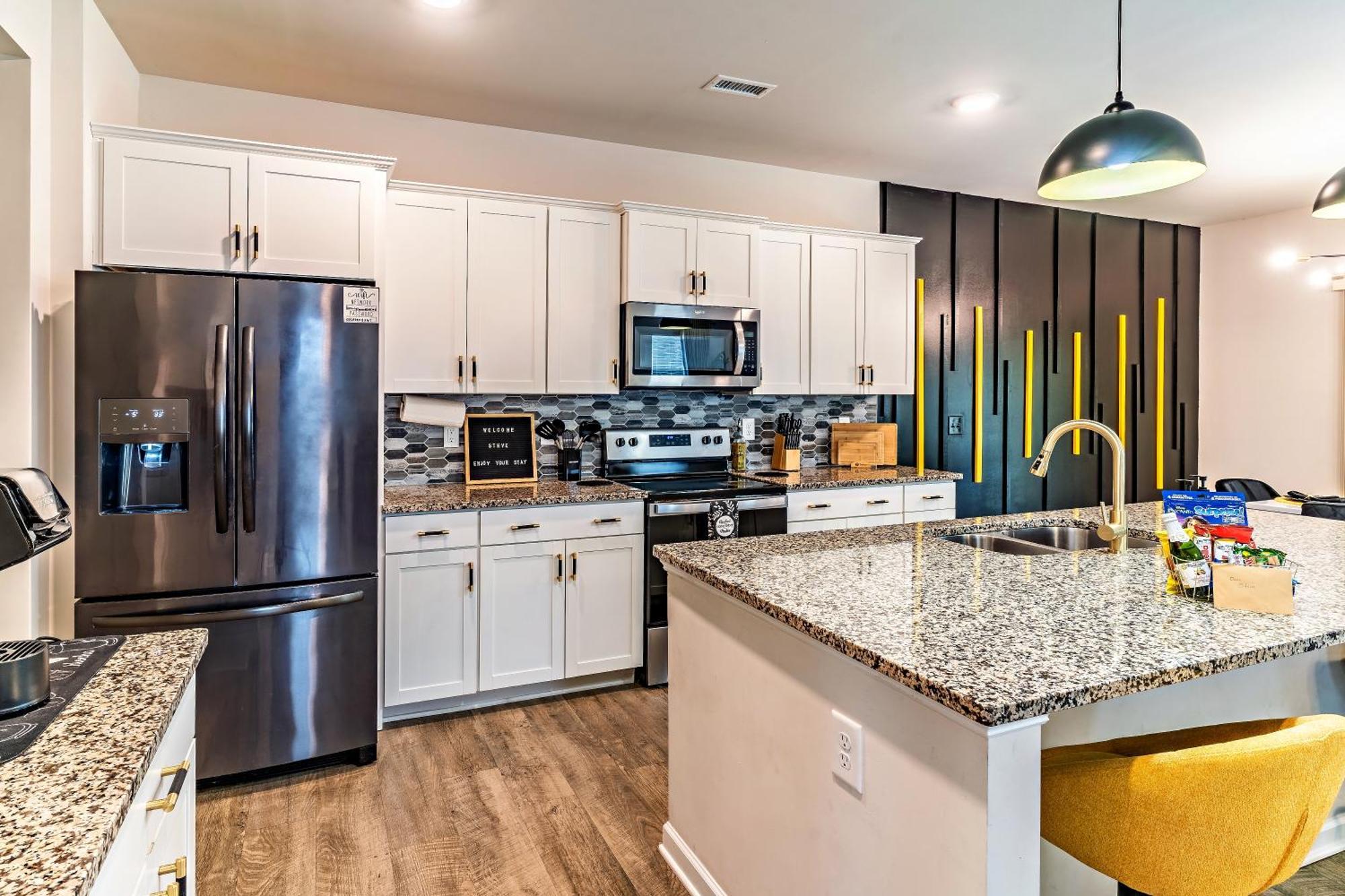 Raleigh Luxe Family Retreat- 15 Min To Downtown, Kids Gear, Fast Wifi For Wfh, Ev & Pet Friendly Villa Exteriör bild